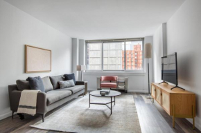 LES 1br w elevator wd nr green space NYC-1316